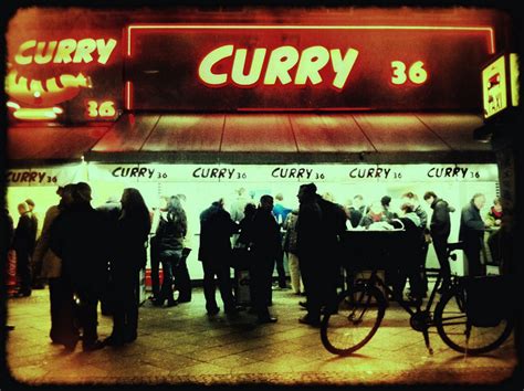 street cuisine: Currywurst in Berlin