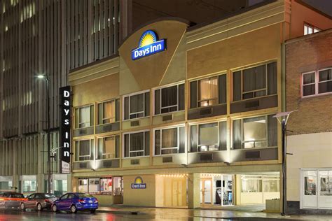 Days Inn by Wyndham Ottawa | Ottawa, ON Hotels