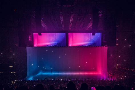 Drake tour features 200 drones and a flying Ferrari | Stage design, Drake tour, Concert stage design