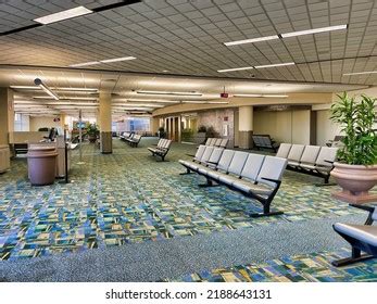 8 Toledo express airport Images, Stock Photos & Vectors | Shutterstock