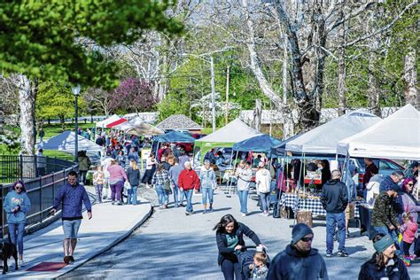 Farmers market begins in the park - Pendleton Times Post