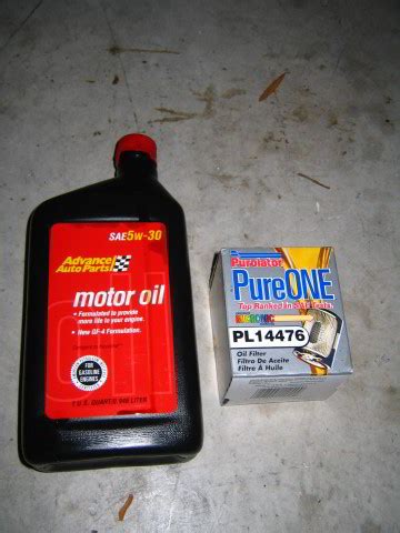 Toyota-Corolla-Engine-Oil-Change-Guide-011