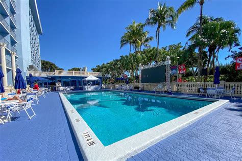 Book Stadium Hotel in Miami Gardens | Hotels.com