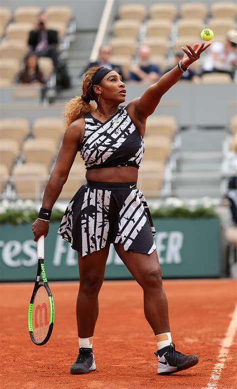 Serena Williams’ Off-White x Nike Look for French Open Round 1 – Footwear News