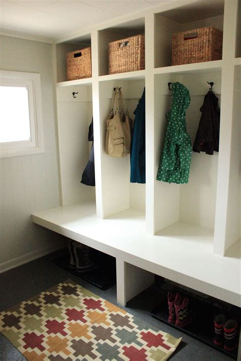 45+ Superb Mudroom & Entryway Design Ideas with Benches and Storage ...