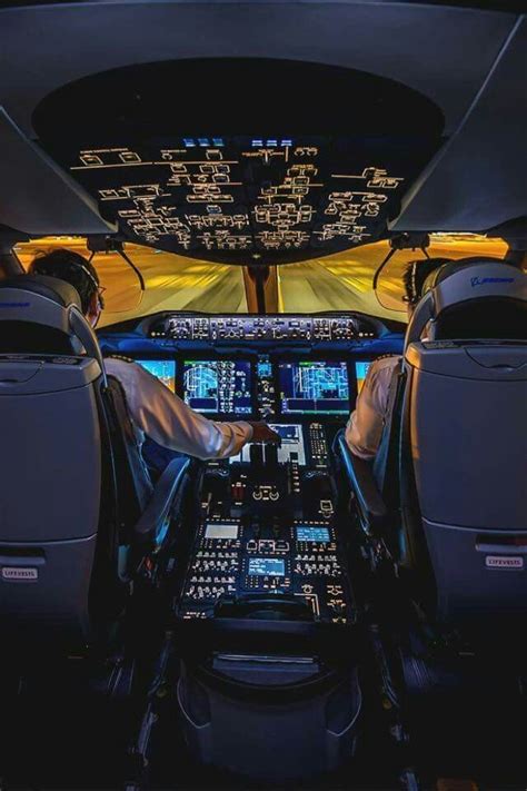 Boeing 787 dreamliner Cockpit | Boeing 787 dreamliner, Pilots aviation ...