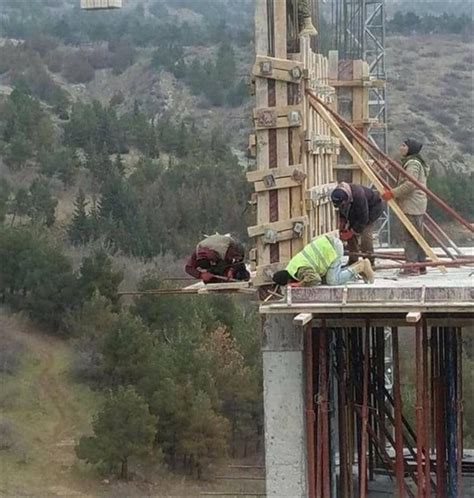 The Darwin Award Finalists - 17 Pics