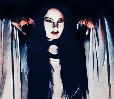 Mark Of The Vampire | Classic horror movies, Horror icons, Female monster