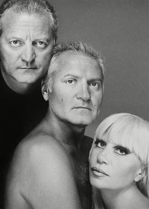 VERSACE FAMILY GIANNI & DONATELLA VERSACE Photo By Richard Avedon | Donatella versace, Gianni ...