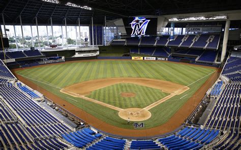 Miami Marlins vs. Cincinnati Reds Tickets | 12th May | LoanDepot Park