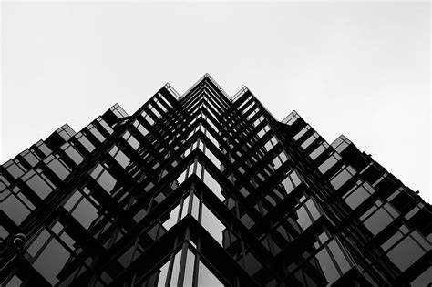 edges wavy skyscraper facade black | Free Photo - rawpixel