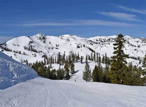 How to Pick the Best Tahoe Ski Resort for Your Family