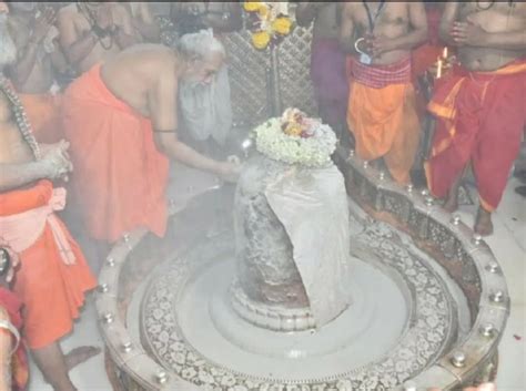 'Bhasma Aarti' at Mahakaleshwar Temple in Ujjain - NewsBharati