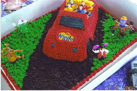 Wiggles Big Red Car - CakeCentral.com