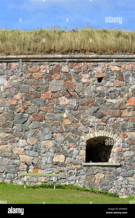 Suomenlinna (Sveaborg) fortress. Constructing began in 1748. Fortress wall Stock Photo - Alamy