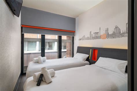 easyHotel Birmingham City Centre | Book Direct £⬇️ | easyHotel