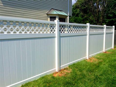 White Vinyl privacy fence Vinyl privacy fence with topper Beautiful Vinyl fence design ideas ...