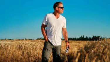 NFL Legend Troy Aikman Launches Light Beer Brand, Eight | VinePair