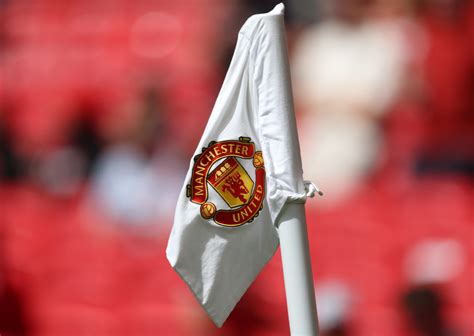 Manchester United Logo 2023 Wallpapers - Wallpaper Cave