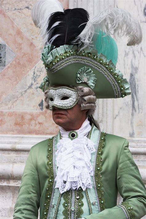 Venice Carnival Costumes, Venetian Carnival Masks, Carnival Of Venice, Venetian Masquerade ...