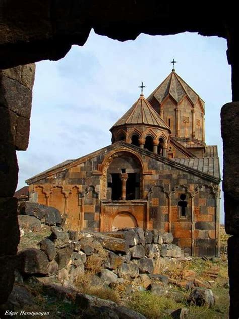 Пин от пользователя Nora Bulbulian на доске Armenian Churches | Храм, Осенние картинки, Архитектура