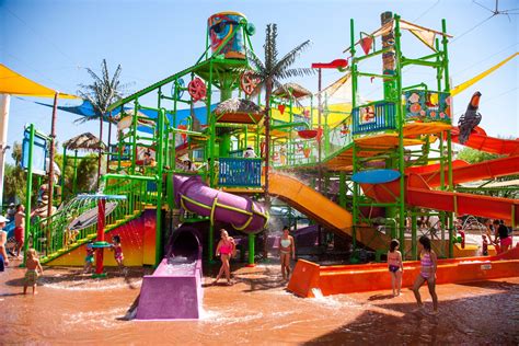 Thrill Rides - Hurricane Harbor Phoenix