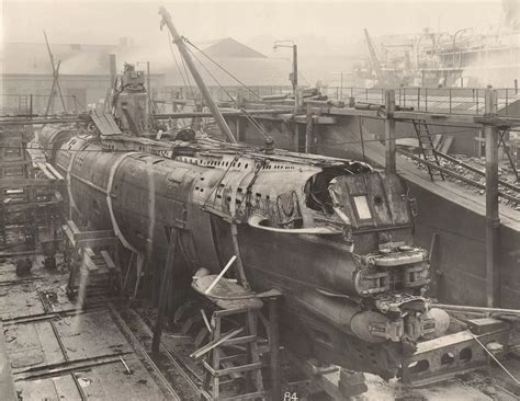 First World War German U-boat at Wallsend shipyard is captured in ...