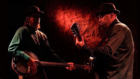 Les Claypool Announces Tour Dates with Duo De Twang – No Treble