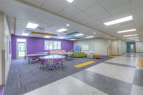 Chisholm Elementary – H. J. High Construction