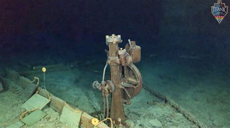 New videos: OceanGate sub dives to Titanic again, reports ship wreckage is ‘rapidly ...