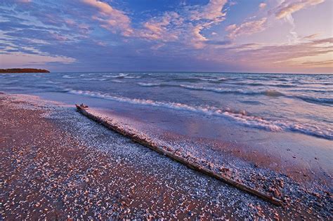 13 Breathtaking Beaches You Wouldn’t Believe Are In Ontario | Lake ontario, Beaches in ontario ...