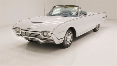 1962 Ford Thunderbird | Classic Auto Mall