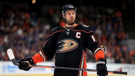 Ducks' Ryan Getzlaf out vs. Blue Jackets with upper-body injury - ABC7 Los Angeles