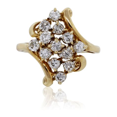 14k Yellow Gold Round Brilliant Diamond Cluster Ring