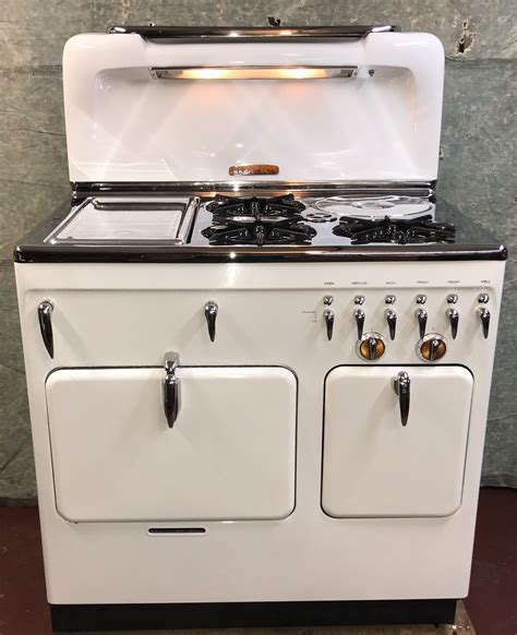 Sorry,just sold! "Nellie" RESTORED Chambers C Highback. Era 1948-'53 — Retro Stove & Gas Works