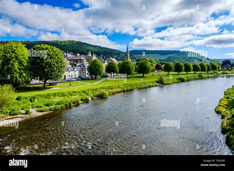 The River Tweed as it flows through the Scottish Borders town of Peebles, Scotland Stock Photo ...