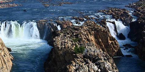 Famous Waterfalls In Madhya Pradesh In Hindi-अद्भुत झरनों का लुत्फ़ ...