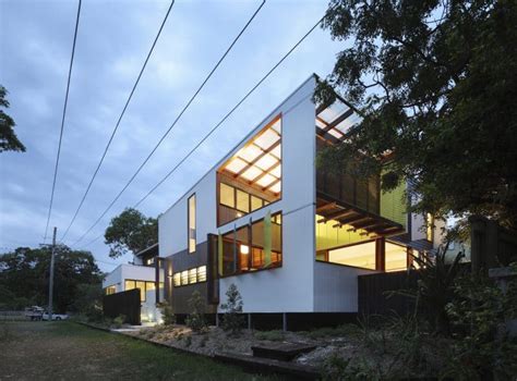 Pod style architecture on Stradbroke Island – Sustainable Architecture with Warmth & Texture ...