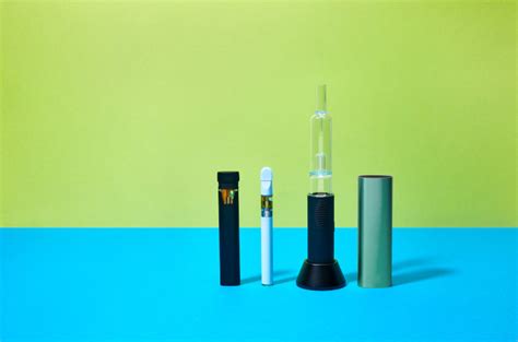 What are cannabis vapes and how do you use them? | Weedmaps