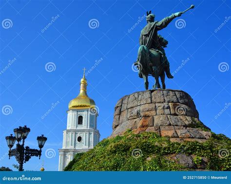 Bohdan Khmelnytsky Monument Editorial Image - Image of architecture, bogdan: 252715850