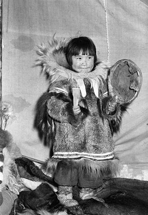 Inuit People Before And After Brutal Government Intrusion [41 Photos]