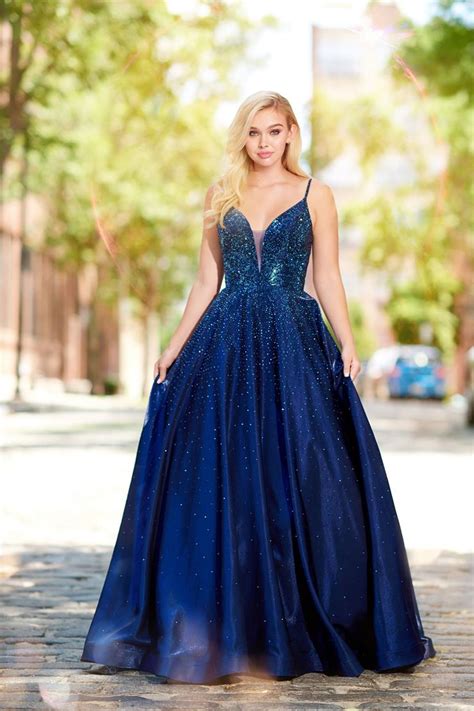 Best Wedding Dresses For Prom in the world The ultimate guide | romanticwedding1