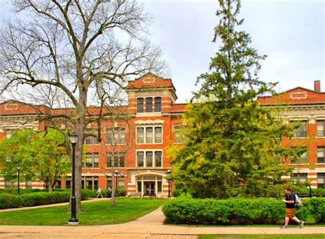 University of Wisconsin- La Crosse Campus | University & Colleges ...