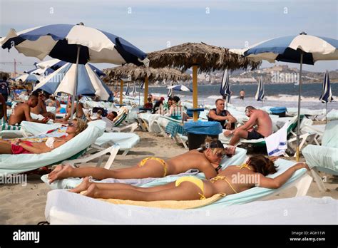 Young people relaxing at the Bora Bora Disco Beach, Ibiza, Spain Stock Photo - Alamy