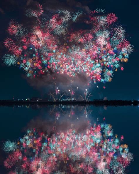 Japanese Summer Fireworks : r/BeAmazed