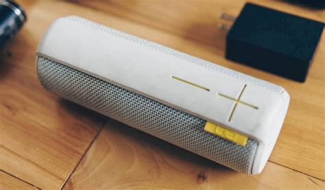 UE boom portable bluetooth speaker | gridfiti