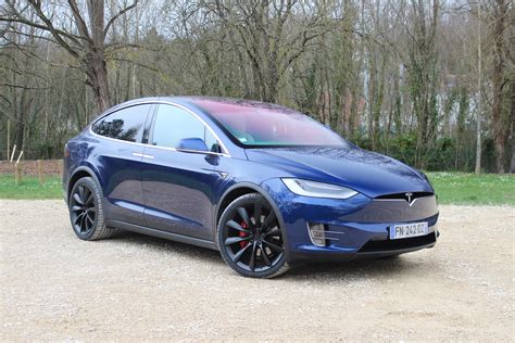 Essai - Tesla Model X Performance : le roi du sprint