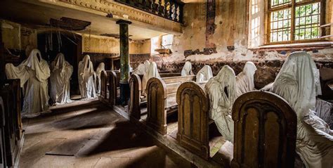 Ghost Church: Creepy Statues Invade Abandoned Czech Chapel | Urbanist