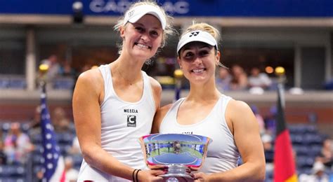 Dabrowski, Routliffe advance to doubles semis at year-ending WTA Finals