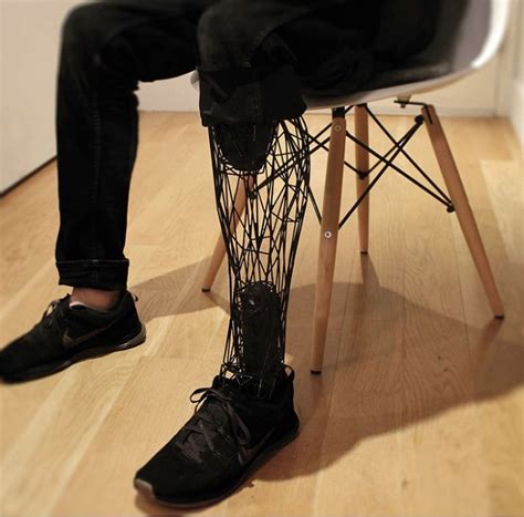 A Sleek, Lightweight 'Exo-Prosthetic' Artificial Leg 3D Printed With ...